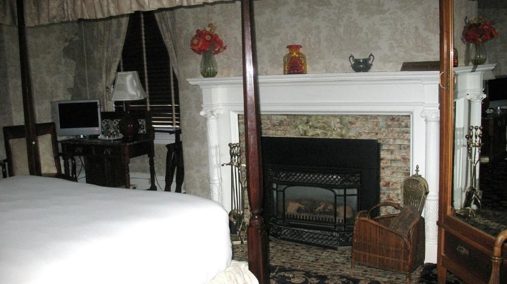 Room image 5