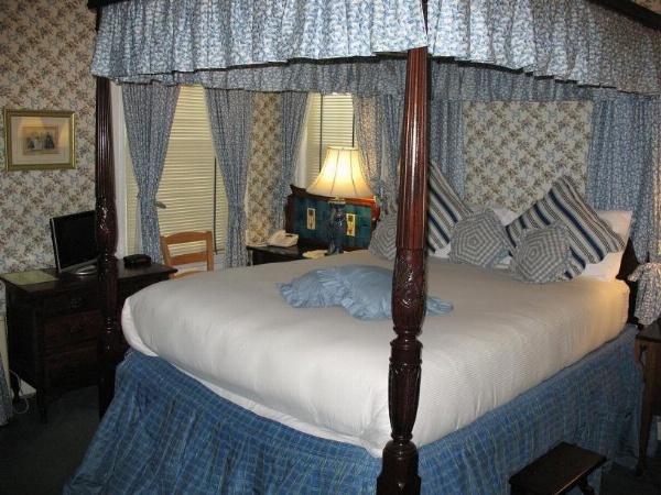 A Cambridge House Inn image 11