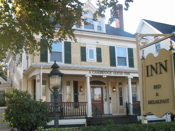 A Cambridge House Inn image 4